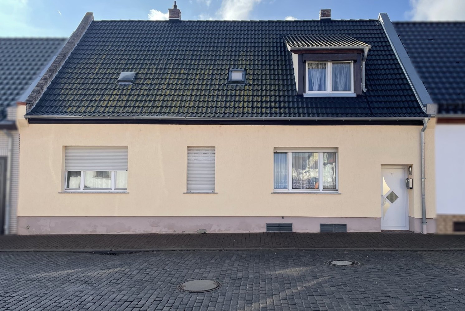 5 rooms Townhouse in Salzlandkreis, Germany No. 24216