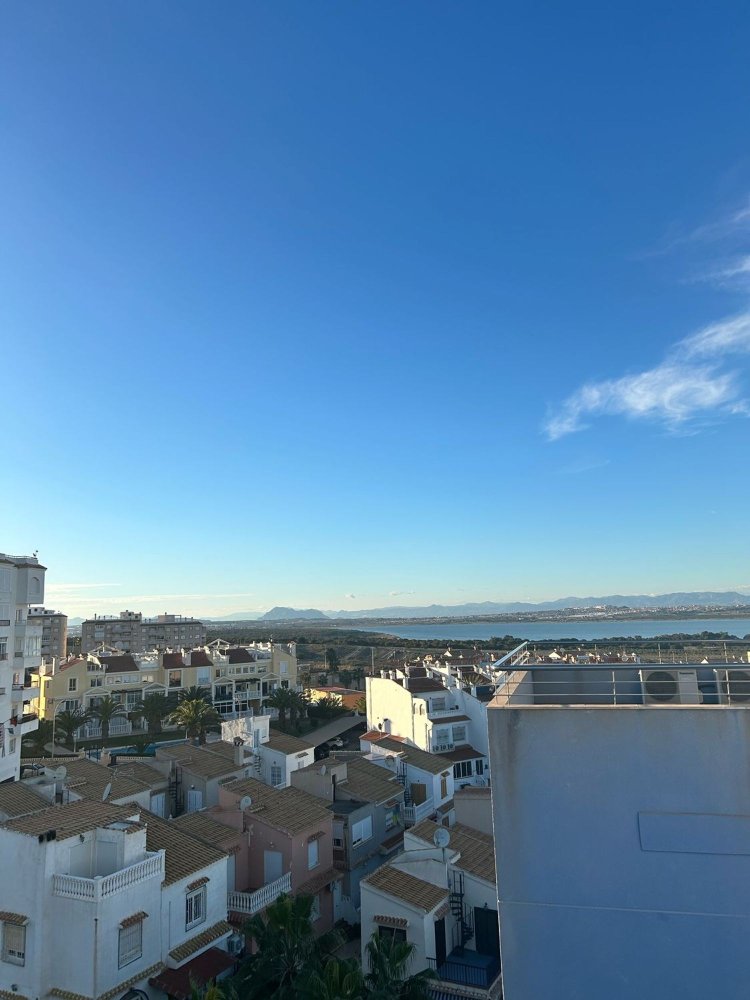 2 bedrooms Penthouse in Torrevieja, Spain No. 141684