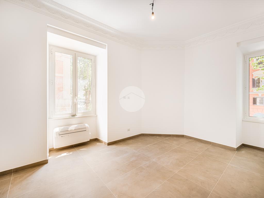 Квартира с 1 спальней в Рим, Италия № 263328