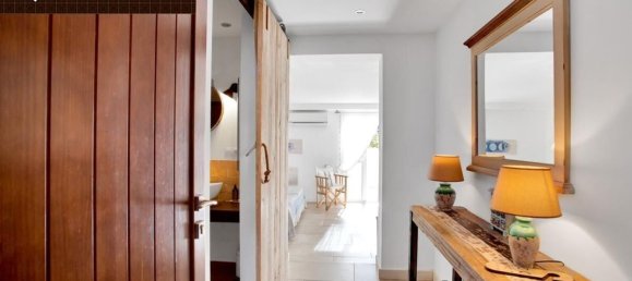 6 bedrooms Villa in Marbella, Spain No. 55719 13