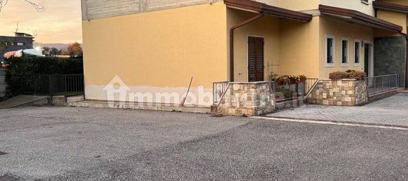 Almacén de 5 habitaciónes en Calcinato, Italy No. 307979 11