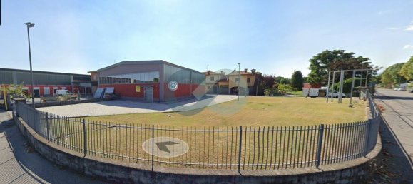 Almacén de 5 habitaciónes en Calcinato, Italy No. 307979 4