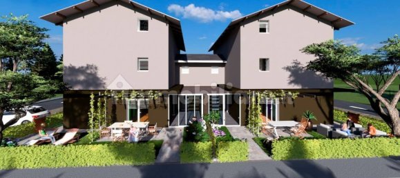 2 bedrooms Apartment in Ravenna, Italy No. 19016 3