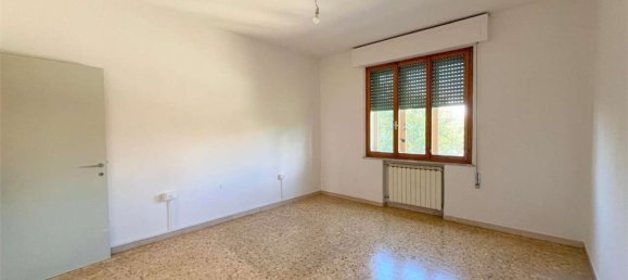 4 rooms Apartment in Montespertoli, Italy No. 291033 10