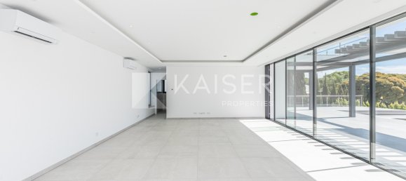 4 bedrooms Villa in Albufeira, Portugal No. 136081 10