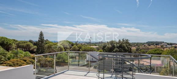 4 bedrooms Villa in Albufeira, Portugal No. 136081 5