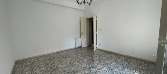 3 rooms Apartment in Reggio Calabria, Italy No. 111440 6