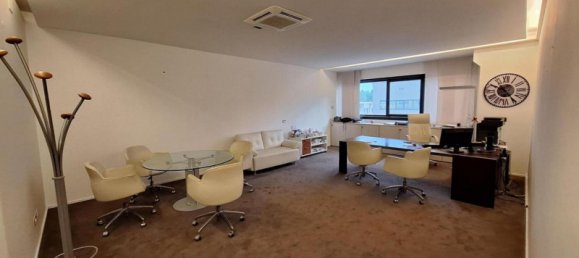 1067m² Office in Perugia, Italy No. 371875 14