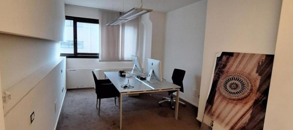 1067m² Office in Perugia, Italy No. 371875 15