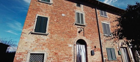 15 rooms House in Foiano della Chiana, Italy No. 228369 2