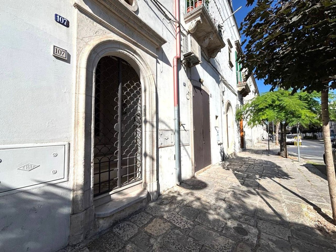 Дом с 3 комнатами в Мартина Франка, Италия № 261136