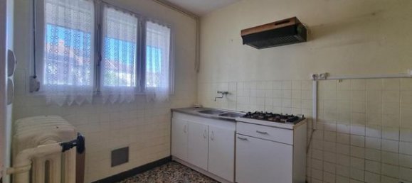 2 bedrooms Villa in Saint-Nazaire, France No. 284493 2