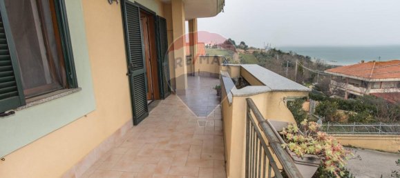 Apartamento de 4 habitaciónes en Ortona, Italy No. 130534 11