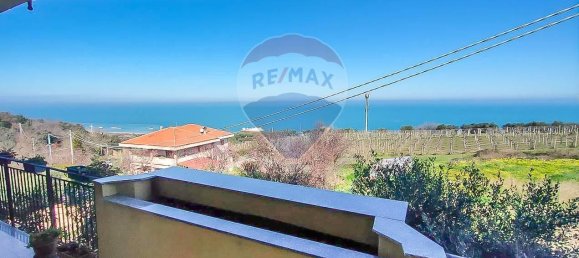 Apartamento de 4 habitaciónes en Ortona, Italy No. 130534 13