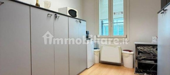 Квартира с 10 спальнями в Падуя, Италия № 321678 25