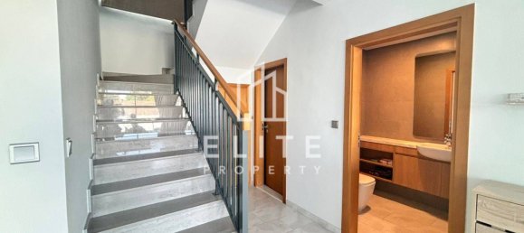 Moradia em banda T3 em Dubai Land, UAE N.º 114230 9