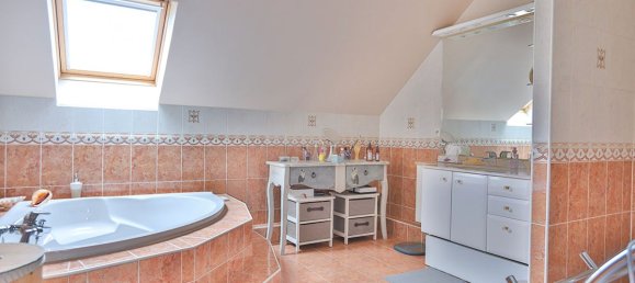 Casa de 4 dormitorios en La Queue-les-Yvelines, France No. 169193 24