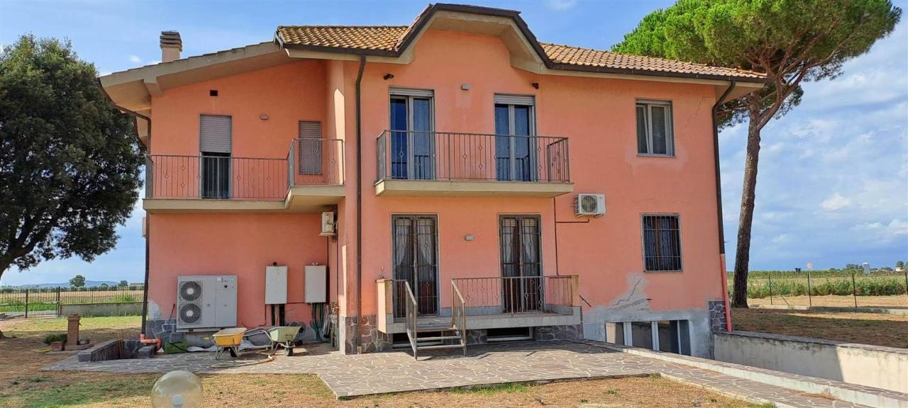 13 rooms Villa in Grosseto, Italy No. 31924