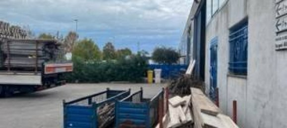 800m² Warehouse in Civitanova Marche, Italy No. 275120 3