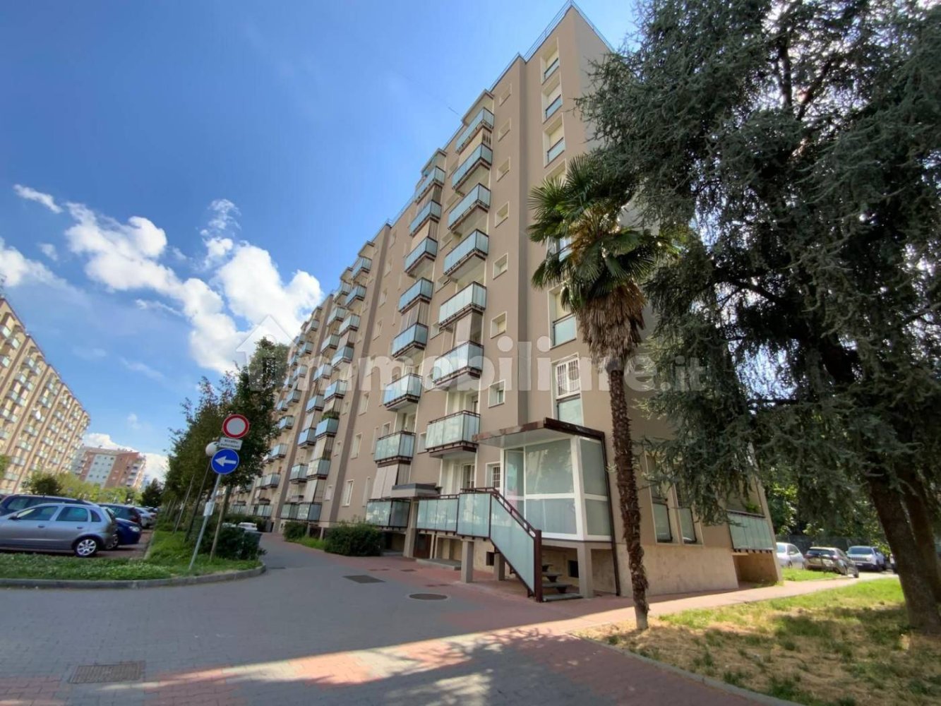 Apartamento de 3 dormitorios en Milan, Italy No. 294635