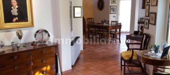 5 rooms Villa in Quattro Castella, Italy No. 177910 3