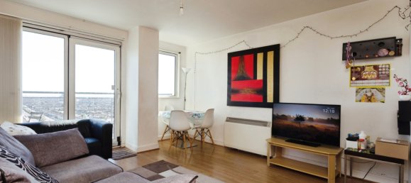 2 bedrooms Apartment in Ilford, United Kingdom No. 1935 6