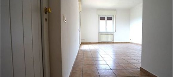 4 bedrooms House in Cairate, Italy No. 298559 7