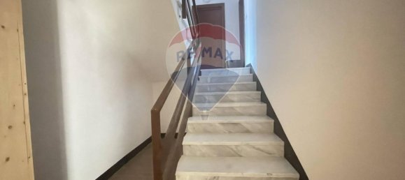 Квартира с 3 комнатами в Не, Италия № 41344 26