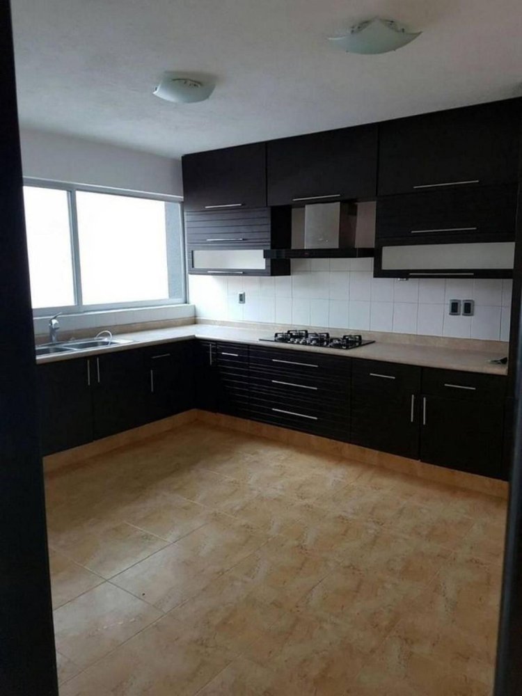 3 bedrooms House in Queretaro, Mexico No. 182553