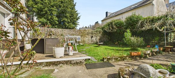3 Schlafzimmer Haus in Chateaulin, France, Nr. 203243 2