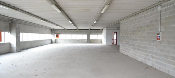 289m² Commercial property in Sovizzo, Italy No. 151751 2