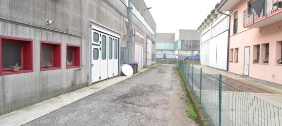 289m² Commercial property in Sovizzo, Italy No. 151751 11