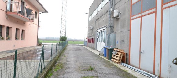 289m² Commercial property in Sovizzo, Italy No. 151751 8