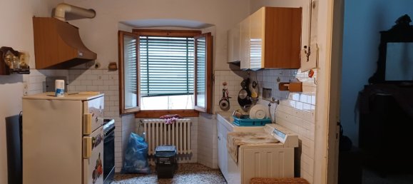 6 rooms Duplex in Figline e Incisa Valdarno, Italy No. 222143 5