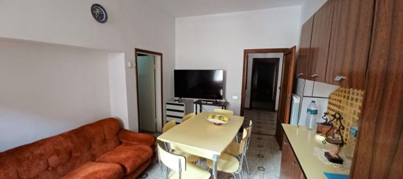 6 rooms Duplex in Figline e Incisa Valdarno, Italy No. 222143 2