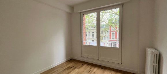 3 bedrooms Apartment in Lille, France No. 63520 11