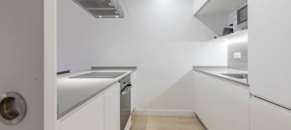 2 bedrooms Apartment in Lisbon, Portugal No. 12707 5