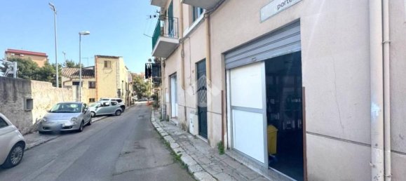 مرآب في Palermo, Italy 19متر مربع رقم 47075 2