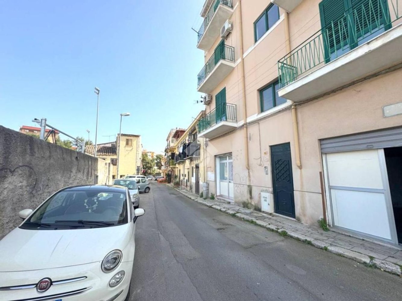  مرآب في Palermo, Italy 19متر مربع رقم 47075