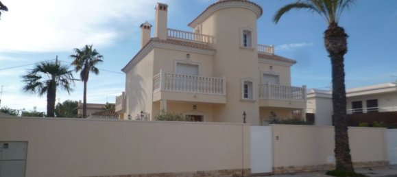 5 bedrooms Villa in Cabo Roig, Spain No. 184784 17