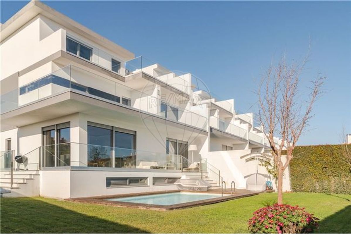 5 bedrooms House in Cascais, Portugal No. 39082