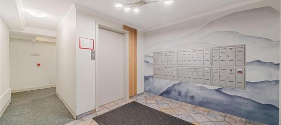 2 bedrooms Condo in British Columbia, Canada No. 1316 4