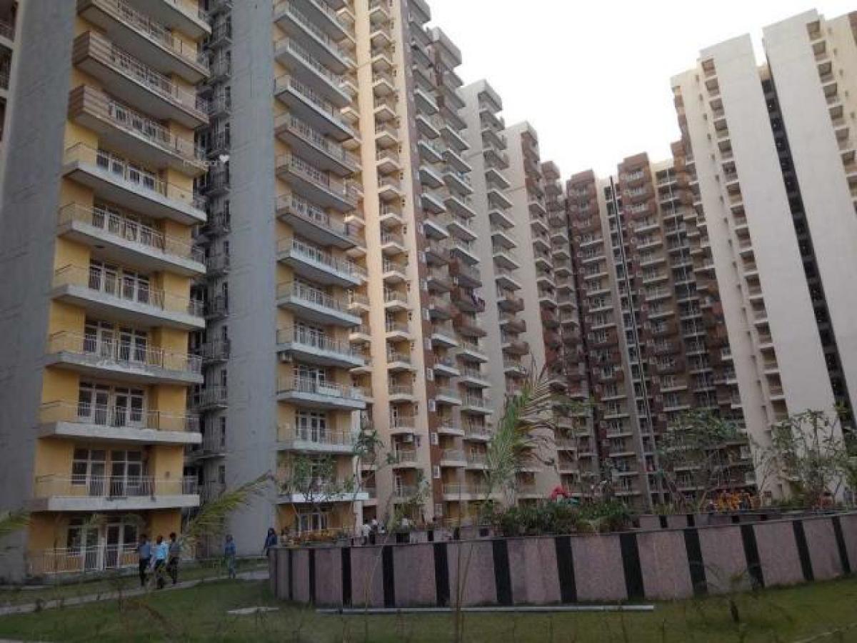 3 bedrooms House in Noida, India No. 22139