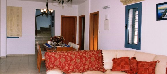 4 bedrooms Villa in Paphos, Cyprus No. 96360 5