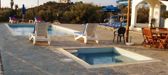 4 bedrooms Villa in Paphos, Cyprus No. 96360 9