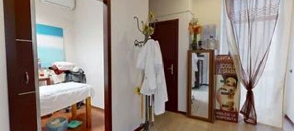 170m² Commercial property in Lecce, Italy No. 41961 5