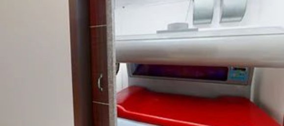 170m² Commercial property in Lecce, Italy No. 41961 10