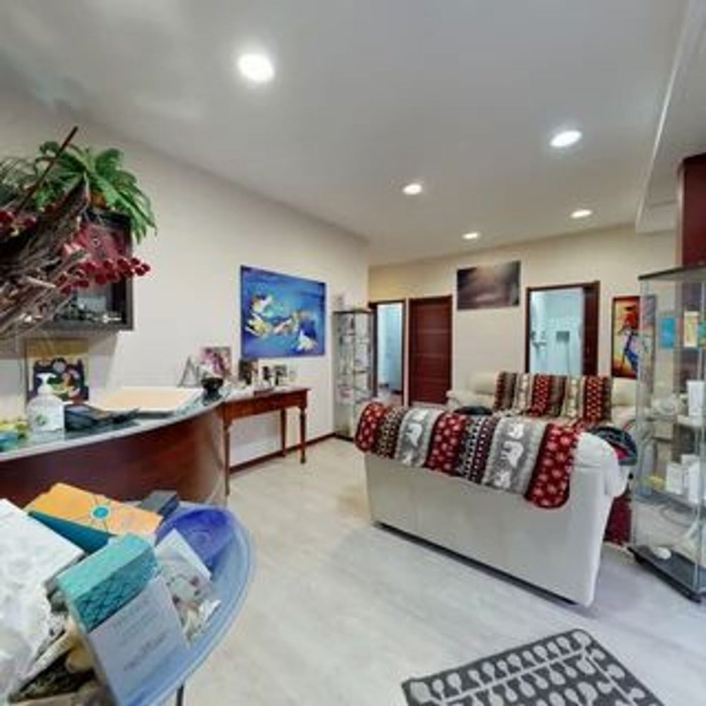 170m² Commercial property in Lecce, Italy No. 41961