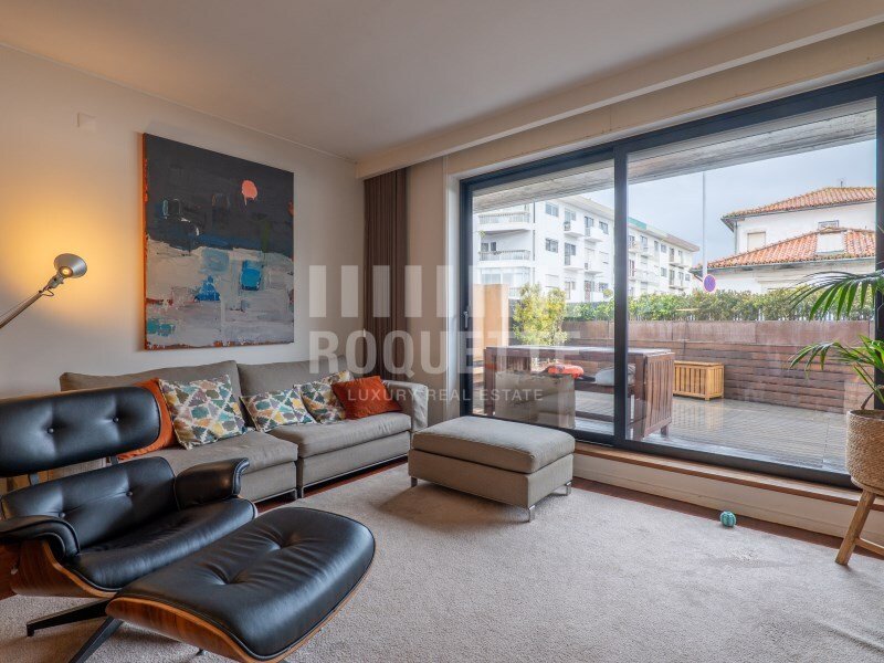 4 bedrooms Villa in Porto, Portugal No. 100044