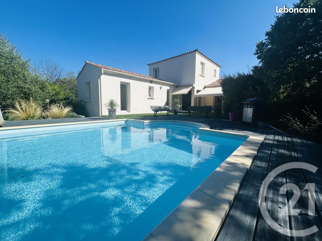 3 bedrooms House in Gard, France No. 286540